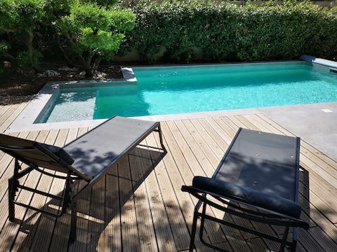 Villa between sea & scrub, private pool