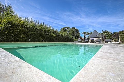 THE VILLA – Beautiful House – Pool – Near Center