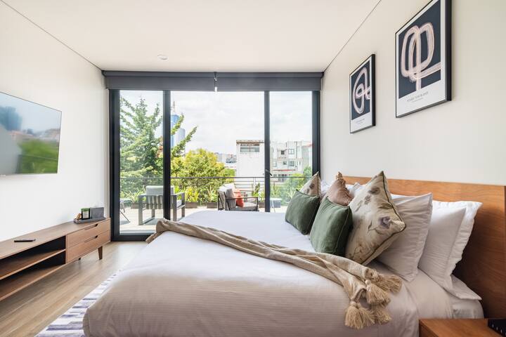 Capitalia | Breathtaking Views & Onsite Gym gallery image 4