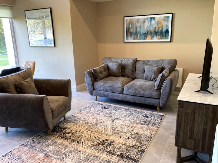 2 Bedroom Holiday Apartment - Birch - Dundalk