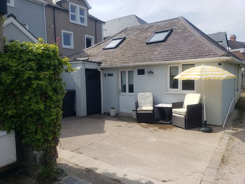 Top performing Airbnb: The Laundry Room - one bed studio apartment in Pensarn, Marl, Aberconwy, Castle, Deganwy