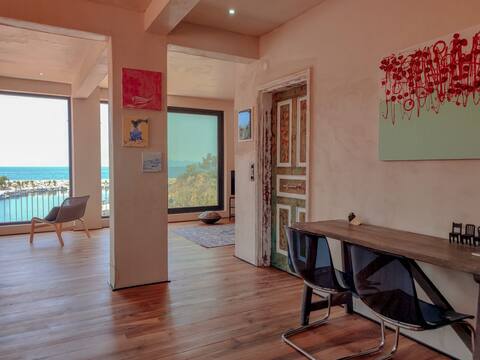 Lux apartment next to the sea