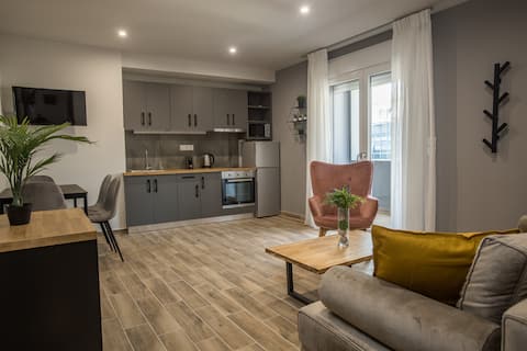 Raise Averof Serviced Apartment 41
