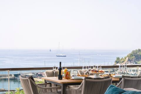 Divine Residence, a SeaView Retreat