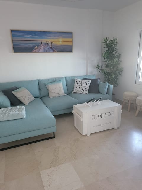 Airbnb con mejor rendimiento: Casa de Almano directly on Torremolinos beach en Torremolinos