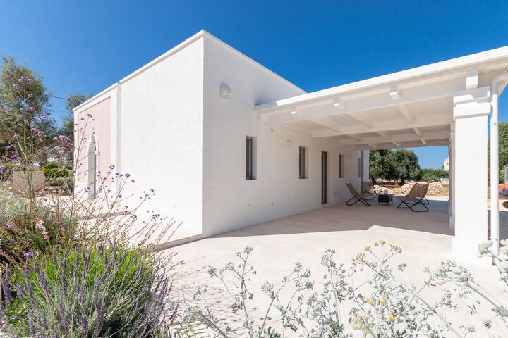 Lamia Bella gallery image 4