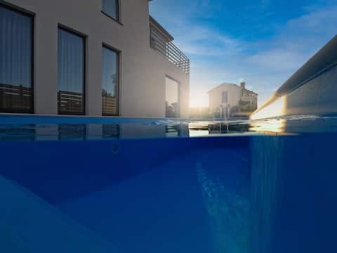 Popular Airbnb listing: Peaceful family Villa in Varvari