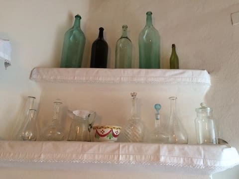 Popular Airbnb listing: Angeliki Folklore castle house in Kimolos in Δήμος Κιμώλου