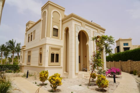 Arabian Amber - Earthy, Elegant, Cosy & Peaceful