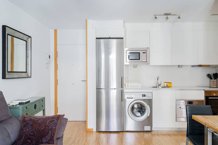 Beautiful Flat In Barrio De Las Letras Cerv. 2-1ba - Madrid