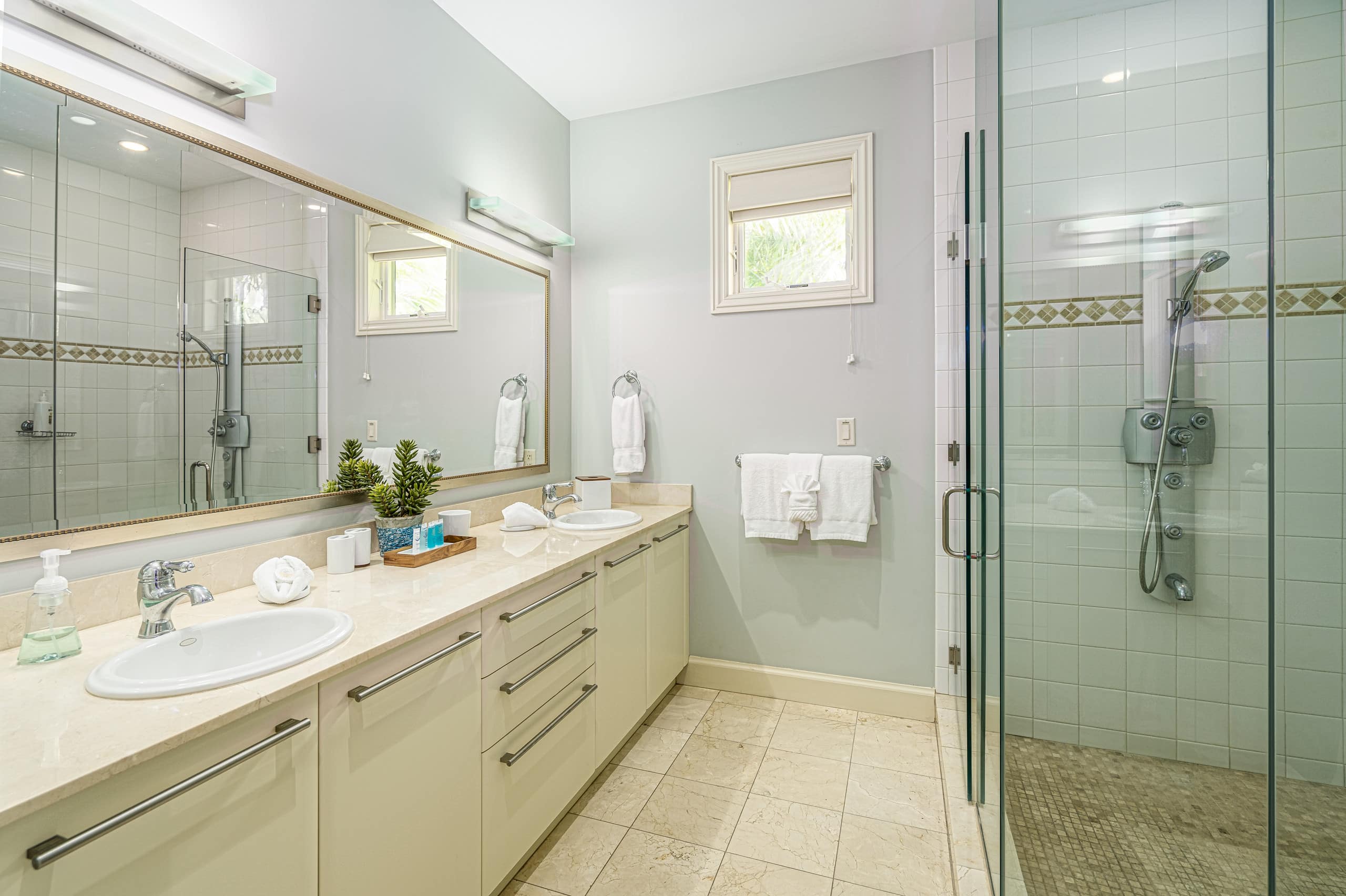 Villa in Kihei · ★4.87 · 3 bedrooms · 5 beds · 3.5 private baths - Image 15