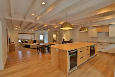 New Reno! Central to Skyline, Staunton, Cville