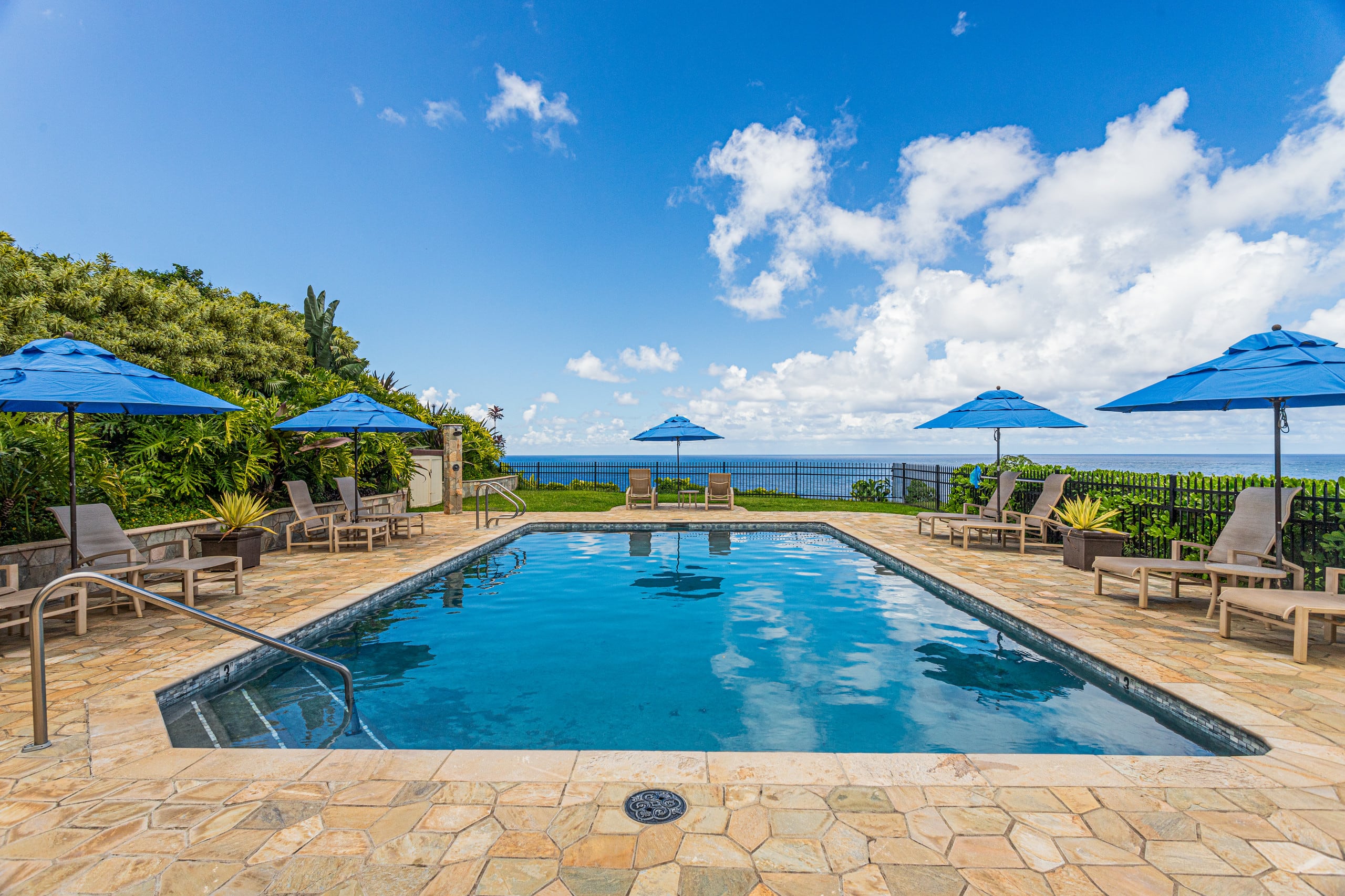 Condo in Princeville · ★4.95 · 2 bedrooms · 2 beds · 2 baths - Image 34