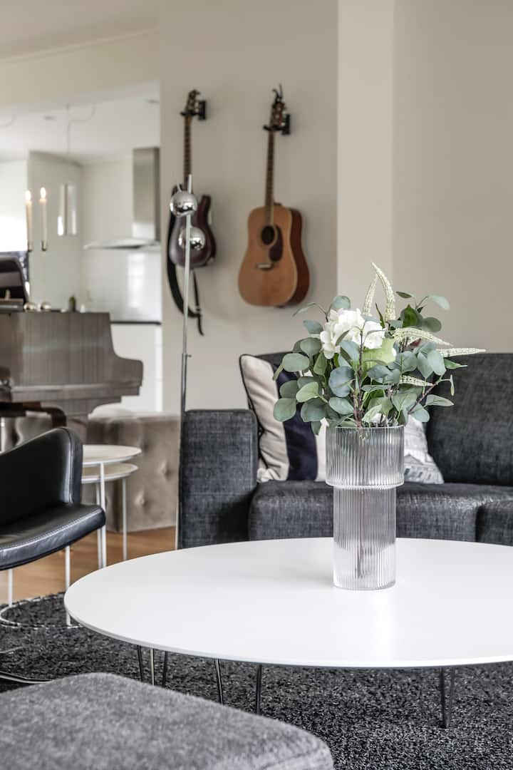 Spacious Home Near Elmia – Perfect for Groups!