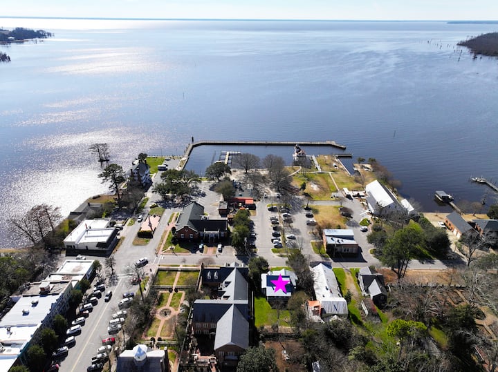 Water Views in the Heart of Edenton! Apartments for Rent in Edenton