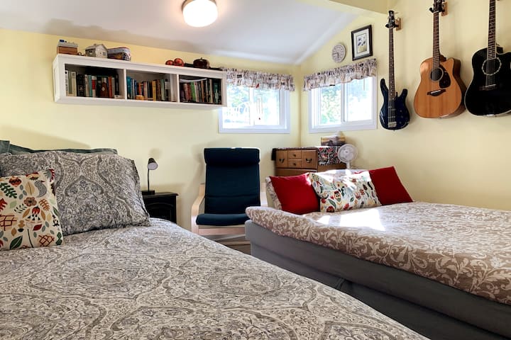 Bračni krevet (širine 125-149 cm) i bračni krevet (širine 125-149 cm)