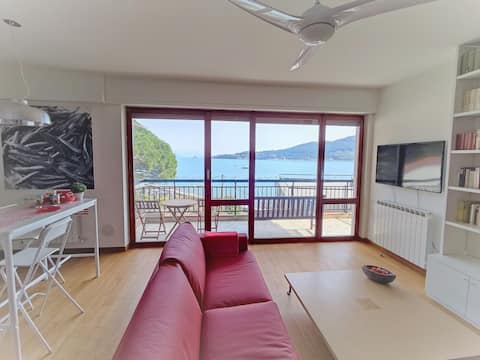 Annuncio Airbnb popolare: Suite Sole 3 on the Beach a Portovenere