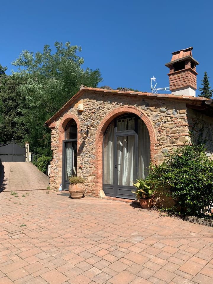 Villa Kunterbunt, Buti, Toscana With Privat Pool - Pontedera