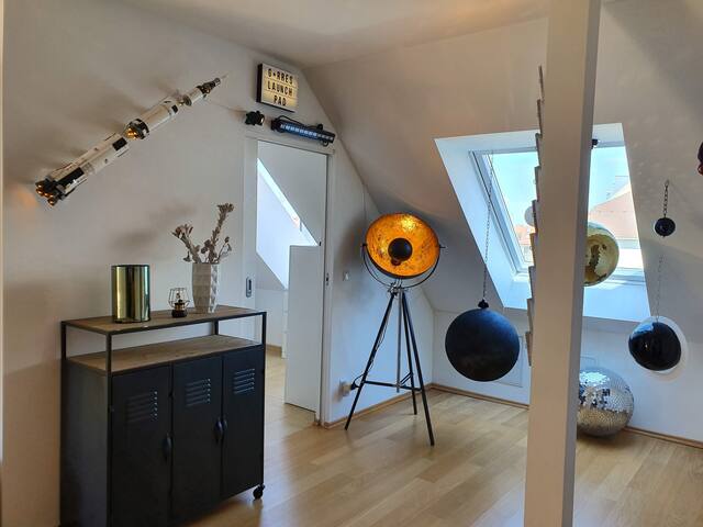 Stunning Designer Flat / Apartment with Terrace gallery image 3