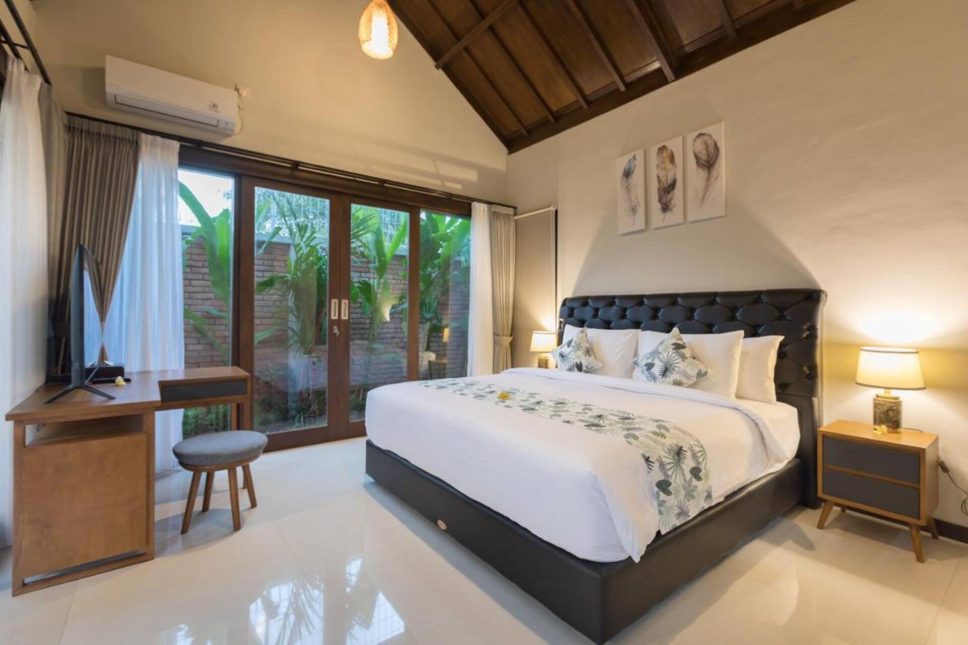 Modern Surfside Escape 2 Bedroom Private Villa in Uluwatu 3