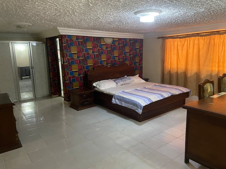 1 bedroom apartment with huge compound Houses for Rent in Freetown