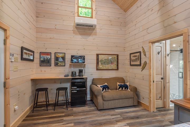 Smoky Mountain Studio With Alfresco Dining. - Townsend, TN