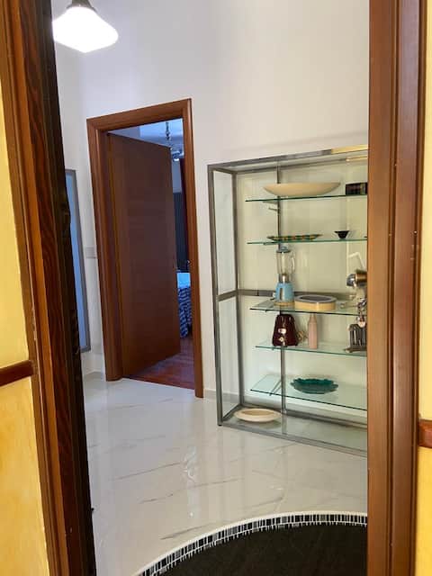 Metro Paradiso Suite. 2 bathrooms 2 rooms, Turin