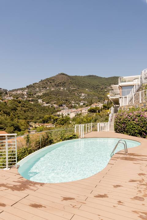 Apartment with terrace and panoramic view.