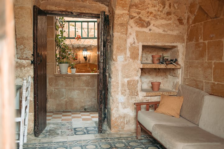 Romantically Charming, 1 Bedroom Farmhouse. - Malta