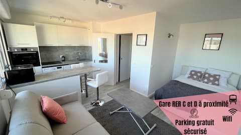 *Le Cocooning*Parking *Near Train Station*