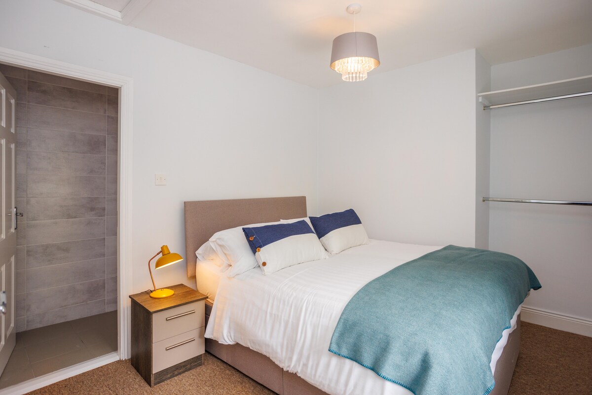 חדר שינה 2 - מיטת קינג סייז