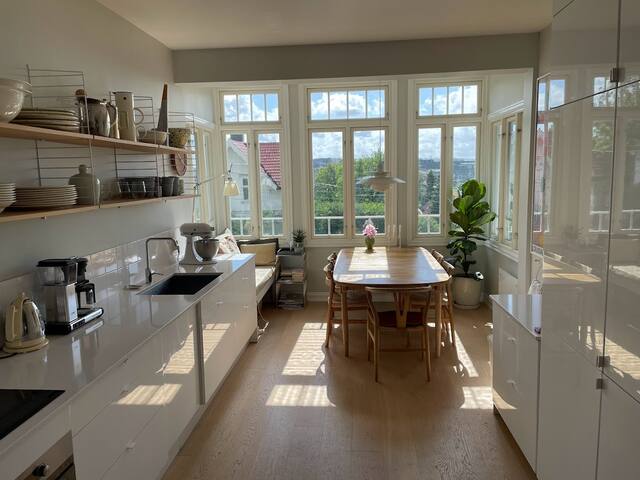 Lovely villa, huge garden, terrace and balcony gallery image 4