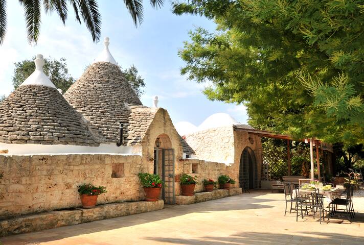 Trulli Mimosa, Romantic Villa with Huge Pool gallery image 5