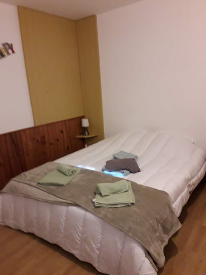 EN EL PRIMER PISO
habitación Cama doble C3
2 camas