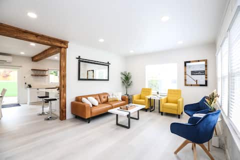 Beautifully Updated Island Park 1915 Bungalow