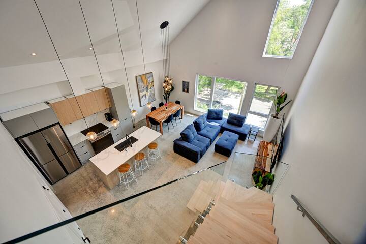 Amazing! 3 bedrooms/2bathrooms gallery image 2