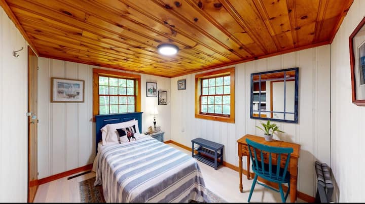 Საძინებელი 3 - ერთადგილიანი საწოლი 