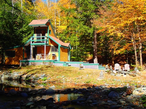 Cozy Cottage on the Clay Brook