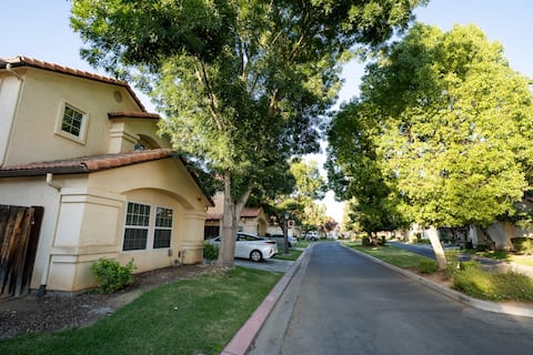 Immaculate 3 Bedrooms Home In A Gated Community.