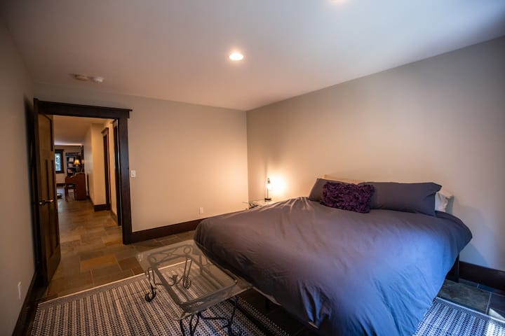 Chumba kikubwa cha kulala 2.