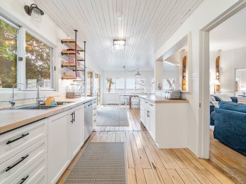 35 mins to Spa, Ski | Sunsets, Fire Pit + Game Rm