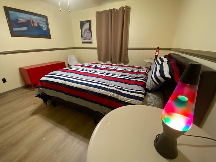 Guest bedroom