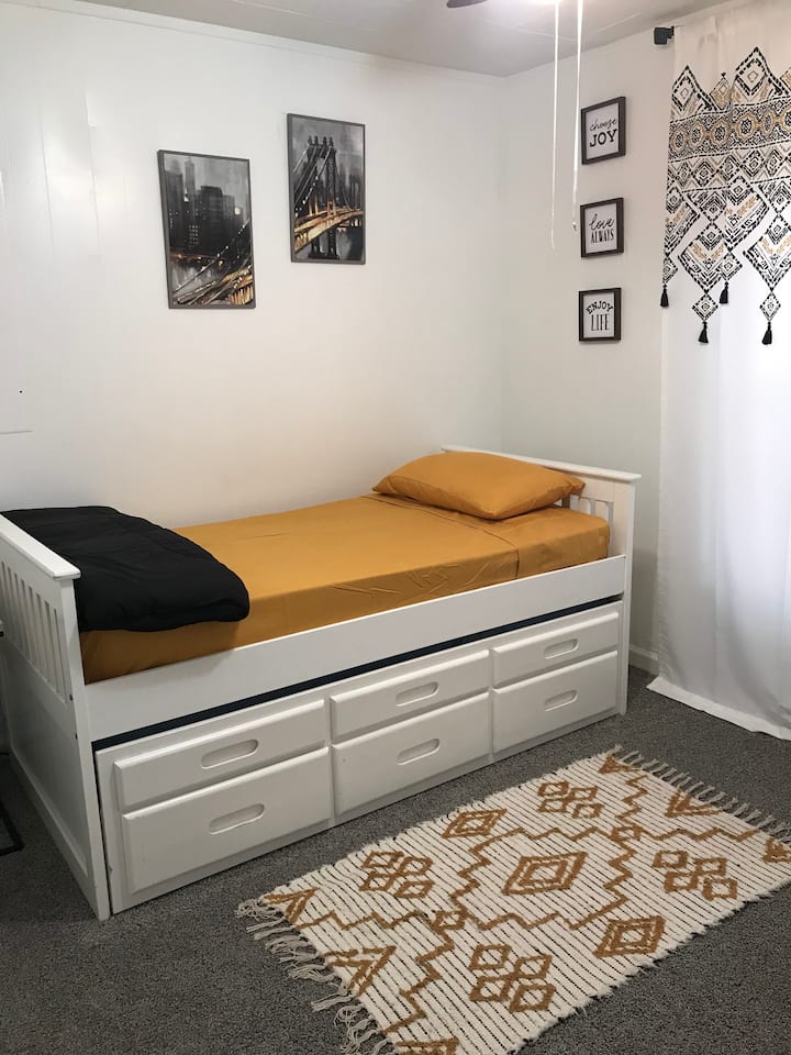 غرفة النوم 2