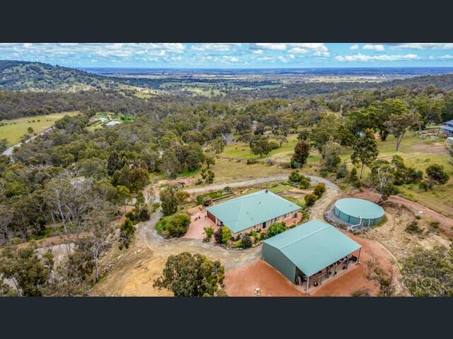 Hilltop bush retreat large families and groups gallery image 2