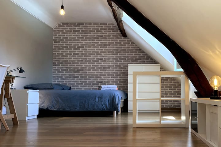 ห้องนอน 2 - เตียงคู่ 1 หลัง