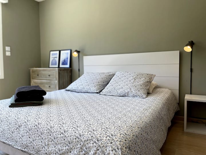 ห้องนอน 1 - เตียงคู่ 1 หลัง