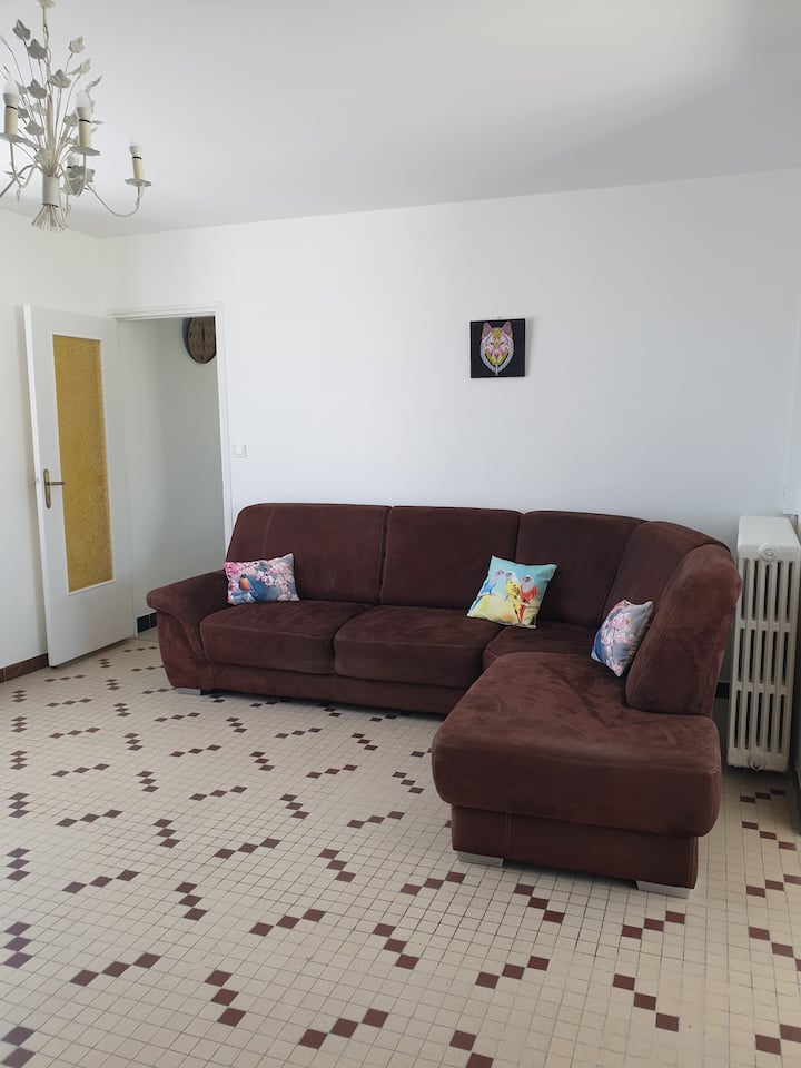 Maison Chaleureuse Avec Un Grand Espace Extérieur - Isigny-sur-Mer