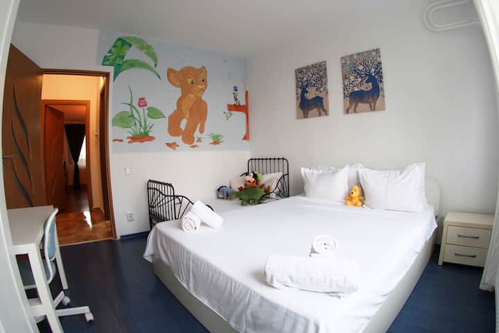 Спалня 
Детска спалня
Pat 160x200
Детски регулируеми
играчки 
Детски офис