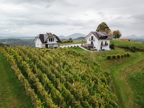 Private cottage with sauna and jakuzzi for 2