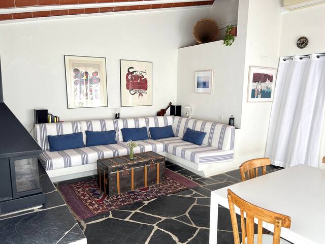 Beautiful house with sea views in Cadaqués. gallery image 4